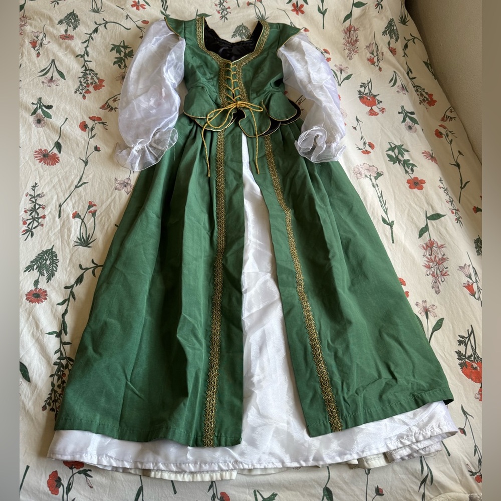 Celtic Renaissance Style Dress